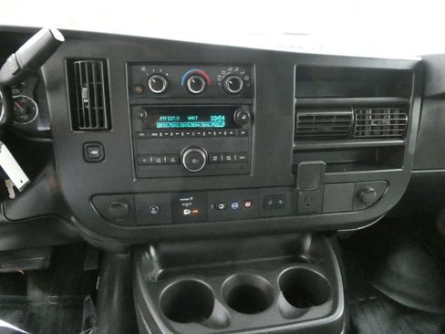 Used 2021 Chevrolet Express 2500 w/ Driver Convenience Package image 19