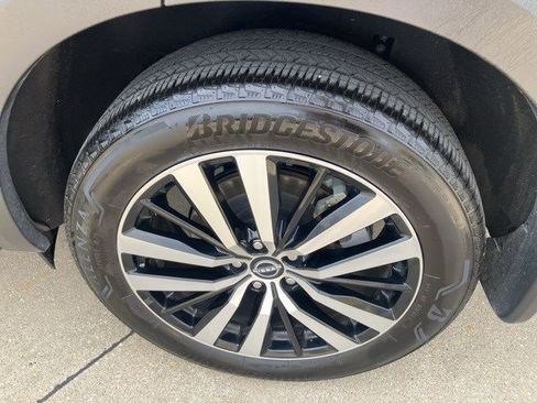 Used 2024 Nissan Pathfinder Platinum w/ Cargo Package image 30