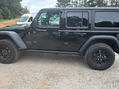 Used 2025 Jeep Wrangler Unlimited Sport S 4xe AWD/4WD image 11