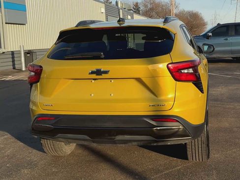 Certified 2024 Chevrolet Trax ACTIV w/ Sunroof Package image 3