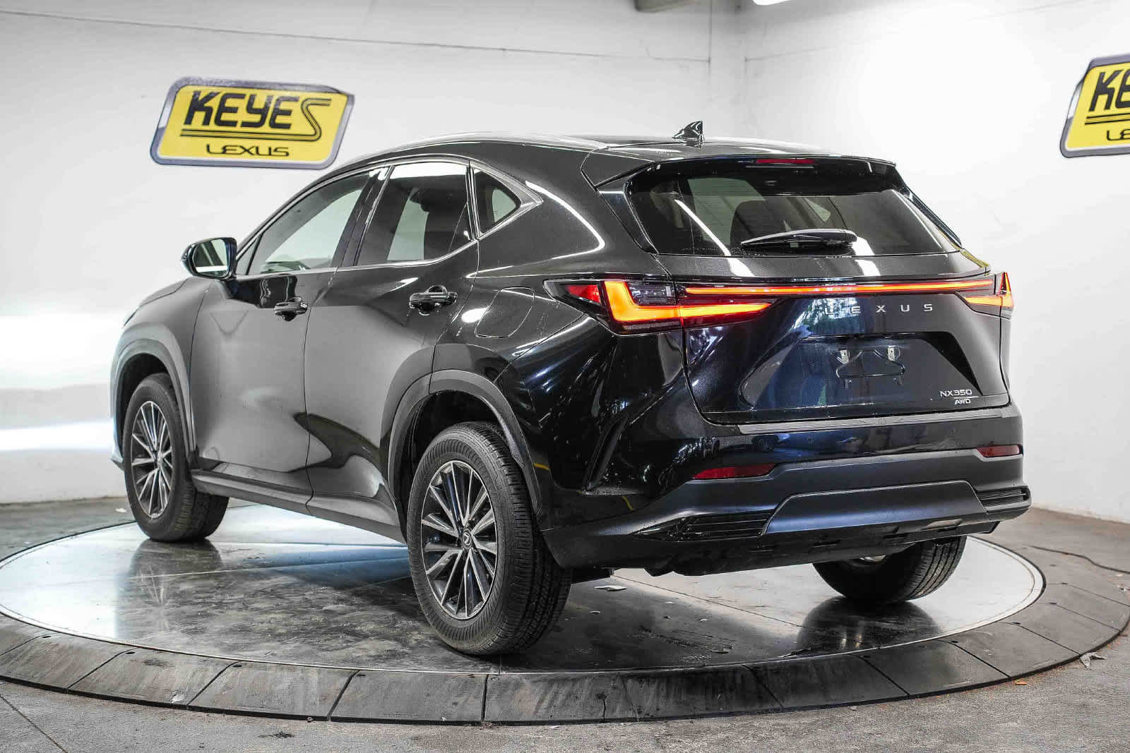 Used 2024 Lexus NX 350 AWD w/ Vision Package image 2
