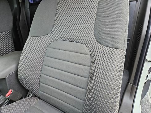 Used 2020 Nissan Frontier SV RWD image 15