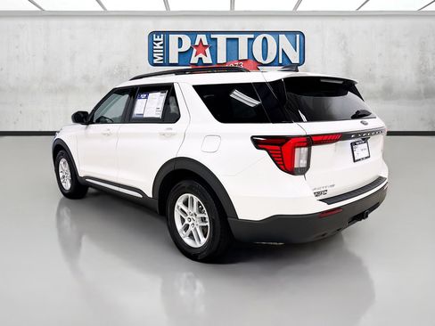 Used 2025 Ford Explorer Active RWD image 5