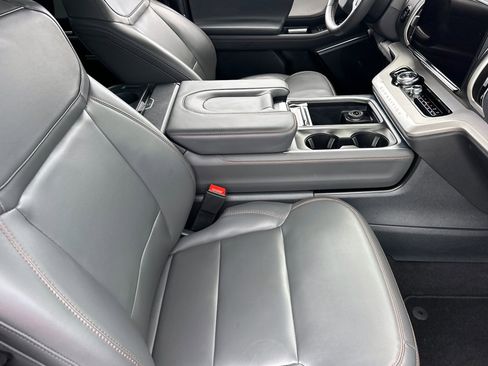 Used 2025 Ford Expedition Max Active image 16