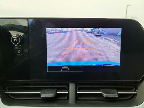 Used 2024 Chevrolet Trax RS image 11