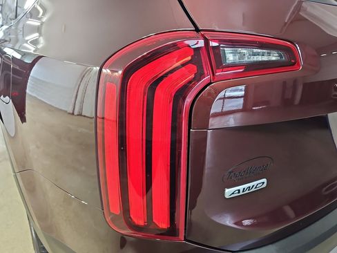 Used 2020 Kia Telluride EX w/ Towing Package image 42