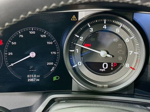 Used 2024 Porsche 911 Carrera 4S image 13