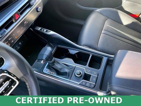 Certified 2025 Kia Sorento S image 14