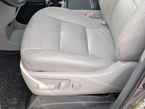 Used 2018 Toyota Sienna XLE Premium image 15