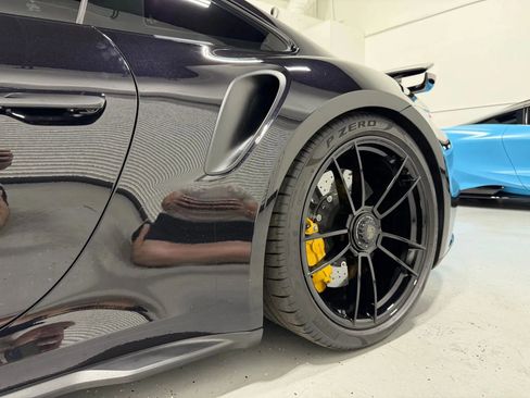 Used 2022 Porsche 911 Turbo S image 10