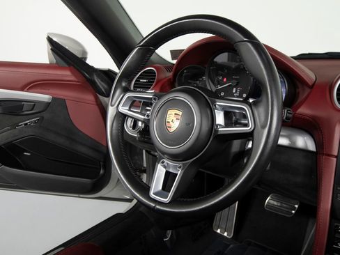 Certified 2021 Porsche 718 Boxster Spyder image 36