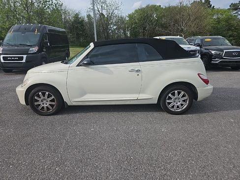 Used 2007 Chrysler PT Cruiser Convertible w/ Spring Special Group image 4