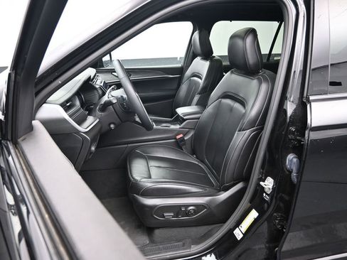 Used 2024 Jeep Grand Cherokee L Limited w/ Luxury Tech Group II image 27