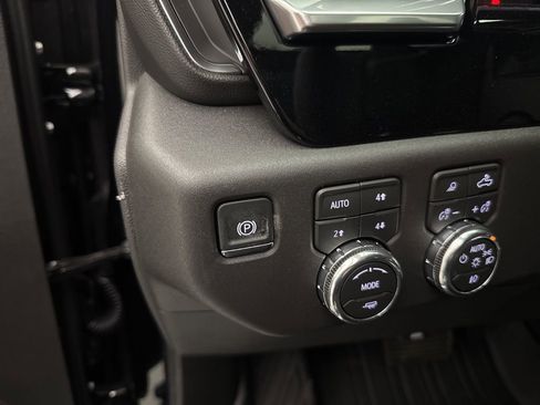 New 2026 GMC Sierra 1500 SLT w/ SLT Premium Plus Package image 30