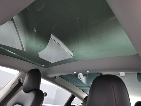 Used 2022 Tesla Model 3 Long Range image 25