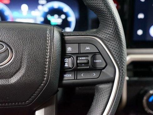 Used 2024 Toyota Tacoma TRD Off-Road AWD/4WD image 14