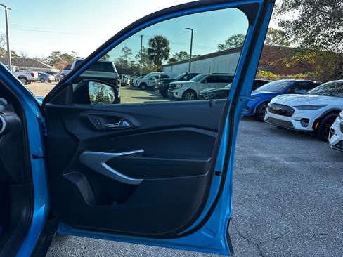 Used 2026 Chevrolet Trax RS image 32