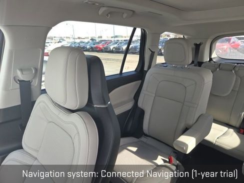 Used 2025 Lincoln Aviator Reserve w/ Equipment Group 201A image 13