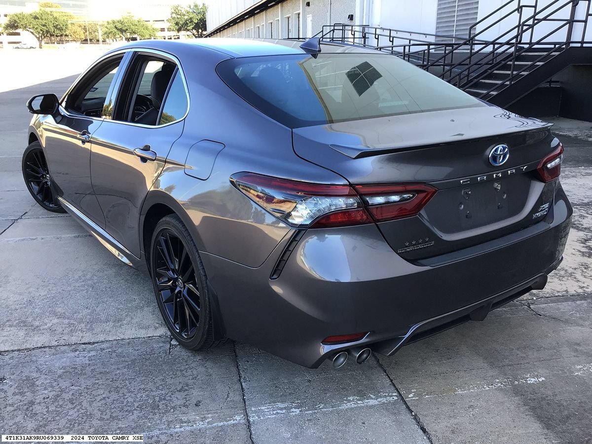 Used 2024 Toyota Camry XSE w/ Cold Weather Package FWD image 6