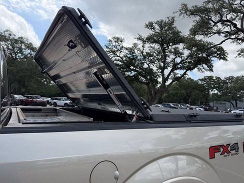 Used 2018 Ford F150 Lariat w/ Equipment Group 501A Mid AWD/4WD image 8