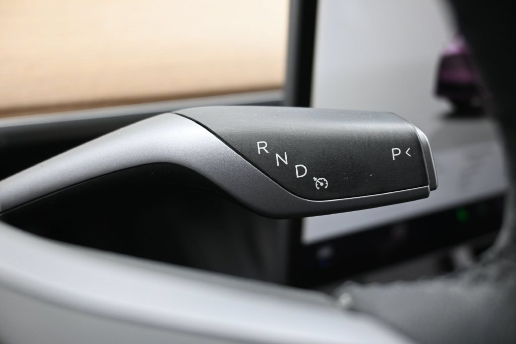 Used 2024 Tesla Model Y Long Range RWD image 14