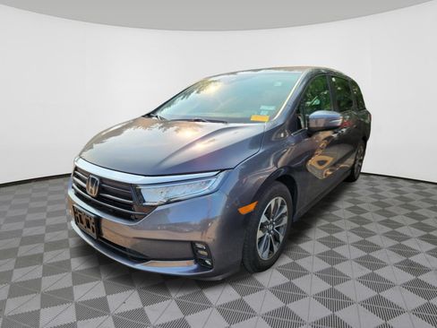 Used 2024 Honda Odyssey EX-L image 2