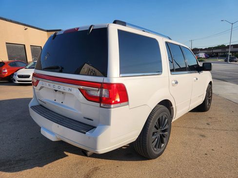Used 2015 Lincoln Navigator 2WD image 5