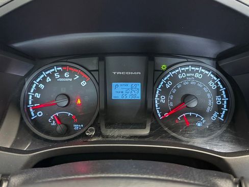 Used 2017 Toyota Tacoma SR RWD image 13