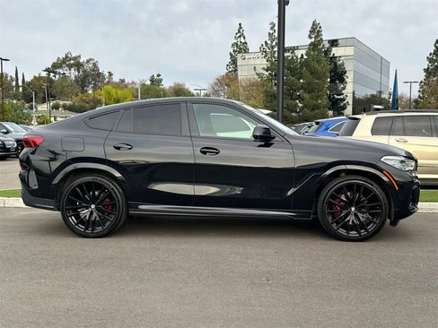 Used 2022 BMW X6 xDrive40i w/ Executive Package image 2