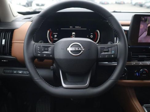 New 2026 Nissan Pathfinder Platinum AWD/4WD image 8