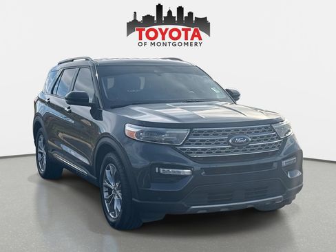 Used 2022 Ford Explorer Limited w/ Limited Technology Package image 32