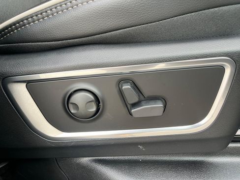 New 2026 RAM 1500 Laramie AWD/4WD image 28