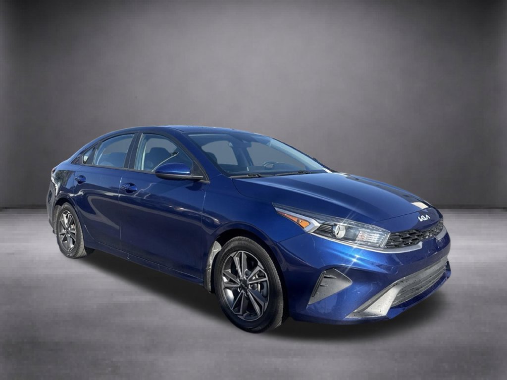 Used 2022 Kia Forte LXS FWD image 2