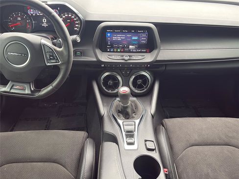 Used 2020 Chevrolet Camaro SS RWD image 15