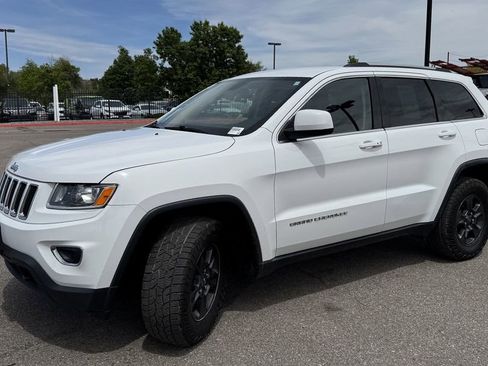 Used 2015 Jeep Grand Cherokee Laredo w/ Quick Order Package 23E AWD/4WD image 4