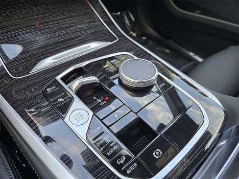 New 2026 BMW X5 xDrive40i w/ M Sport Package image 23