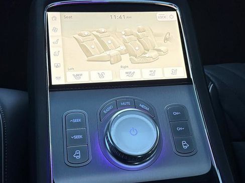 Used 2024 Genesis G90 3.5T image 28