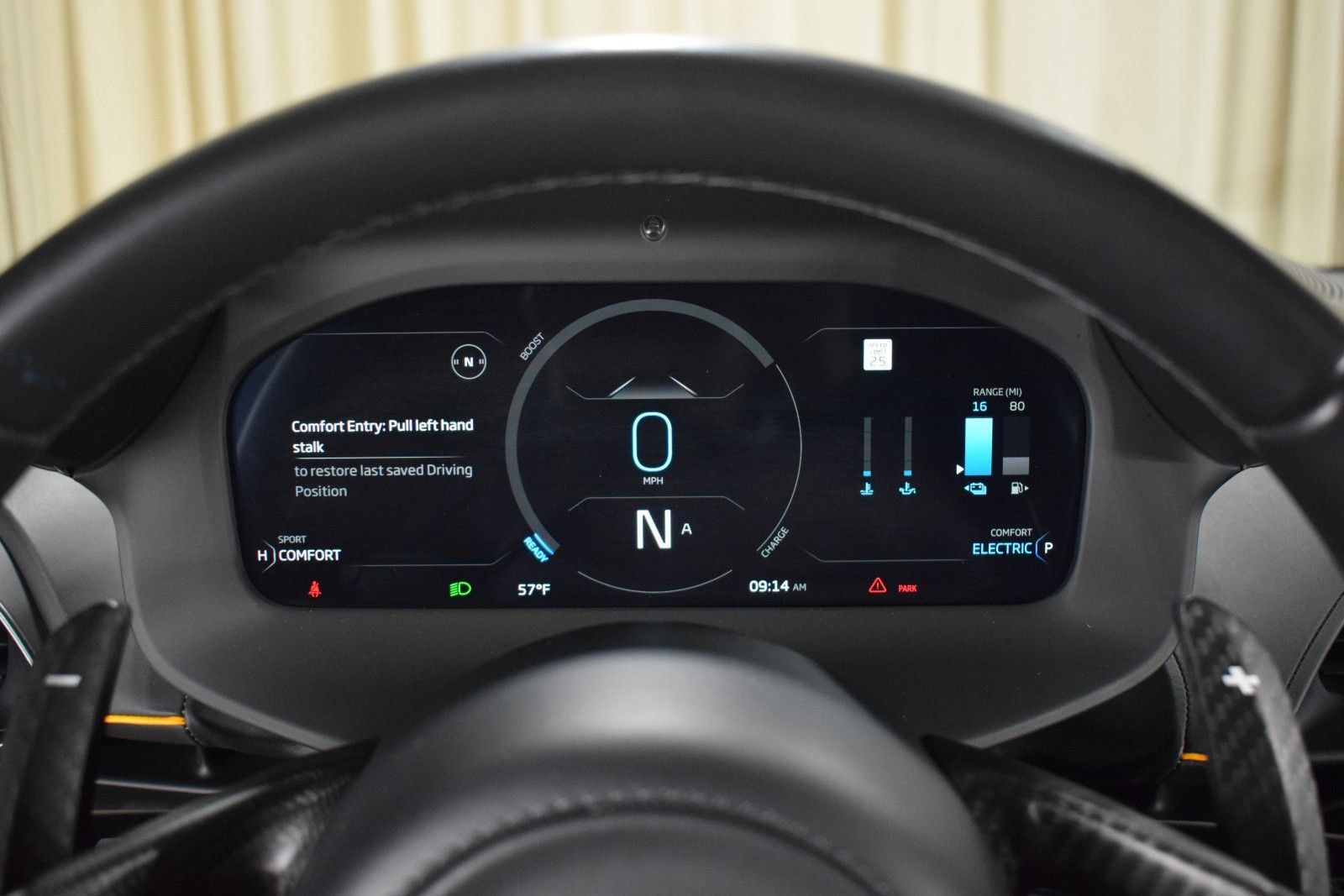 Used 2024 McLaren Artura RWD image 25