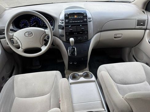 Used 2007 Toyota Sienna CE FWD image 13