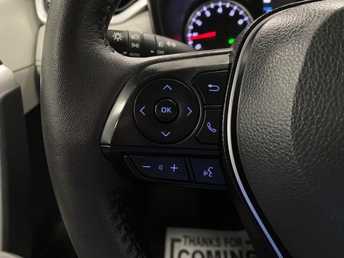 Used 2022 Toyota RAV4 XLE Premium AWD/4WD image 17