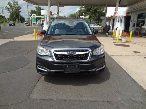 Used 2017 Subaru Forester 2.5i Premium w/ All-Weather Package AWD/4WD image 7