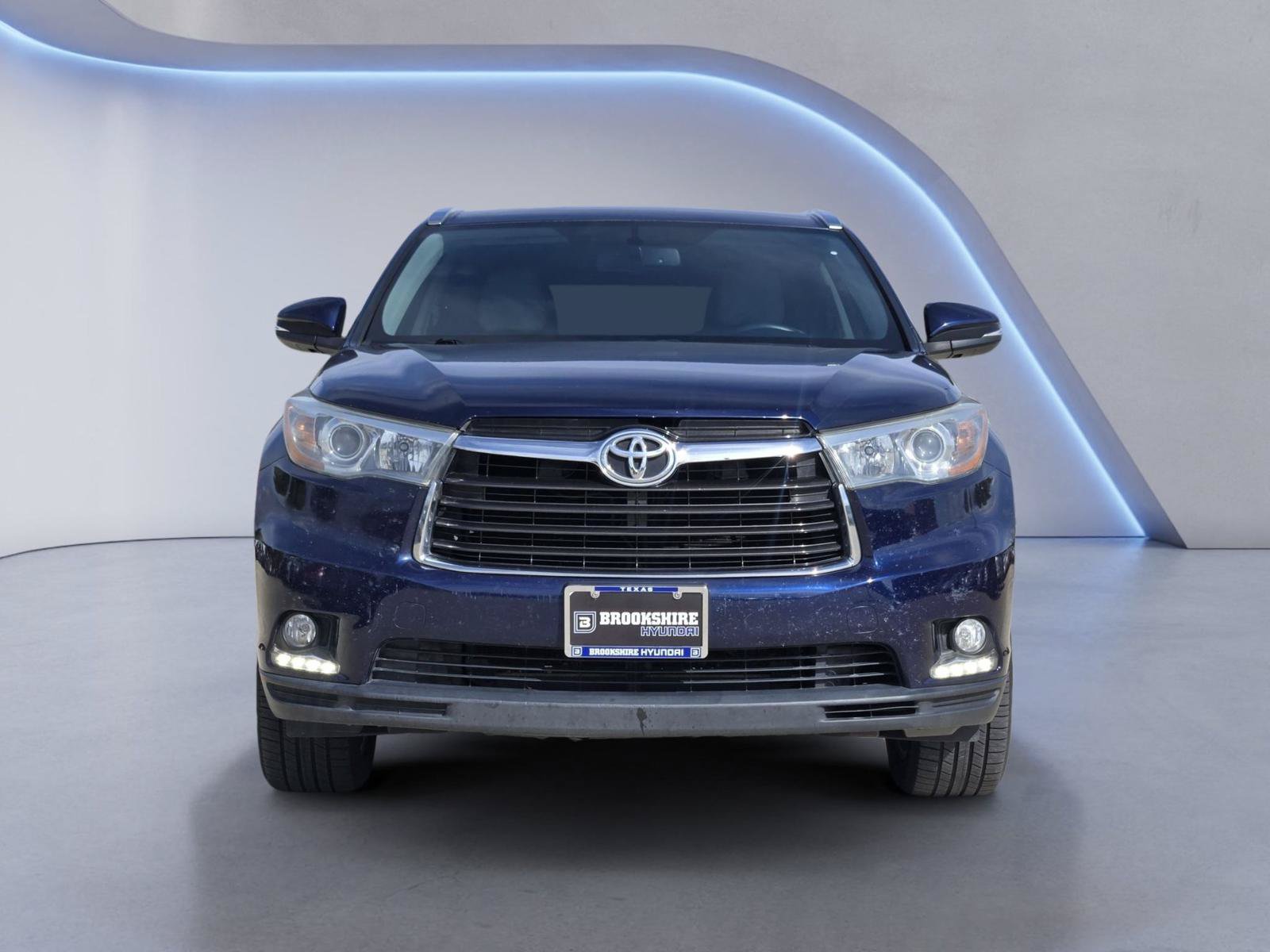 Used 2016 Toyota Highlander Limited FWD image 2