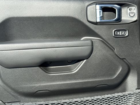 New 2026 Jeep Gladiator Sport image 14