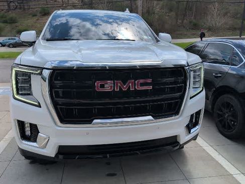Used 2024 GMC Yukon SLE image 7