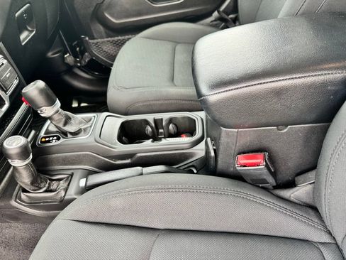 Used 2021 Jeep Wrangler Unlimited Sport AWD/4WD image 14