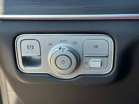 Certified 2025 Mercedes-Benz GLE 350 4MATIC image 33