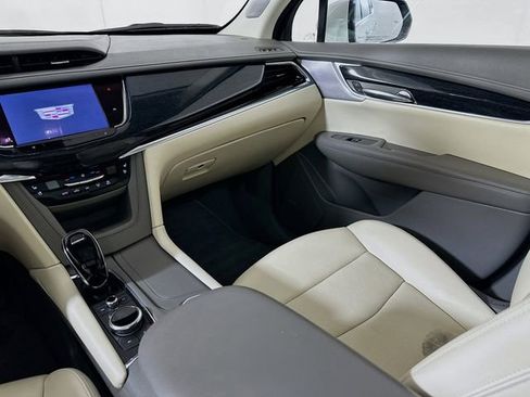 Used 2024 Cadillac XT6 Premium Luxury w/ Technology Package image 27