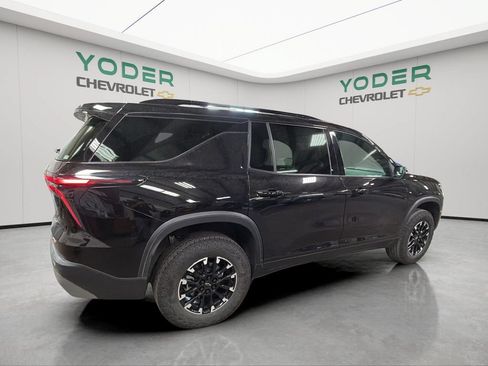 Used 2025 Chevrolet Traverse Z71 AWD/4WD image 4