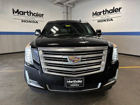 Used 2017 Cadillac Escalade Platinum AWD/4WD image 2