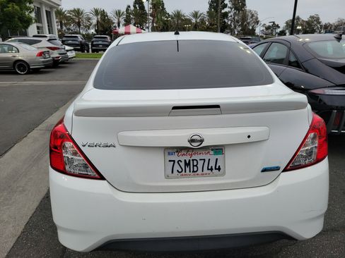 Used 2016 Nissan Versa S Plus FWD image 5